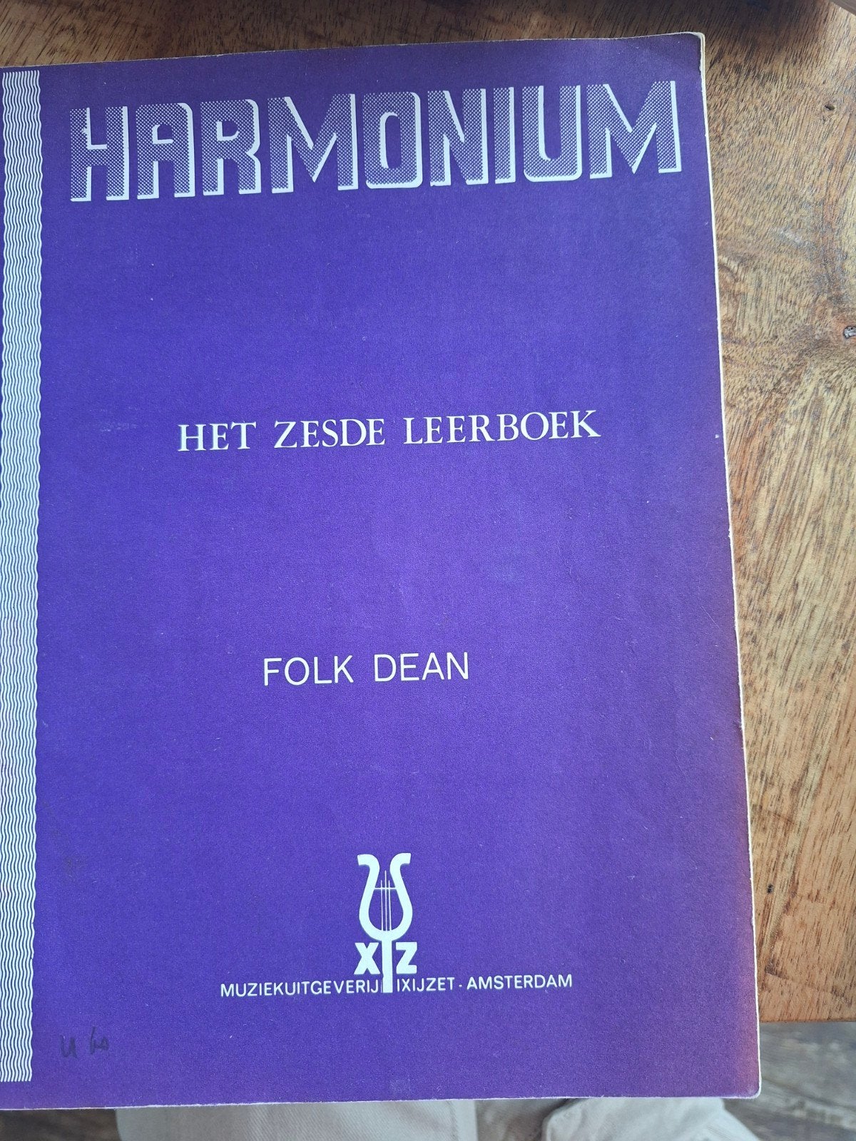 Harmonium Het Zesde Leerboek - Folk Dean, Muziek en Instrumenten, Gebruikt, Overige genres, Les of Cursus, Overige instrumenten