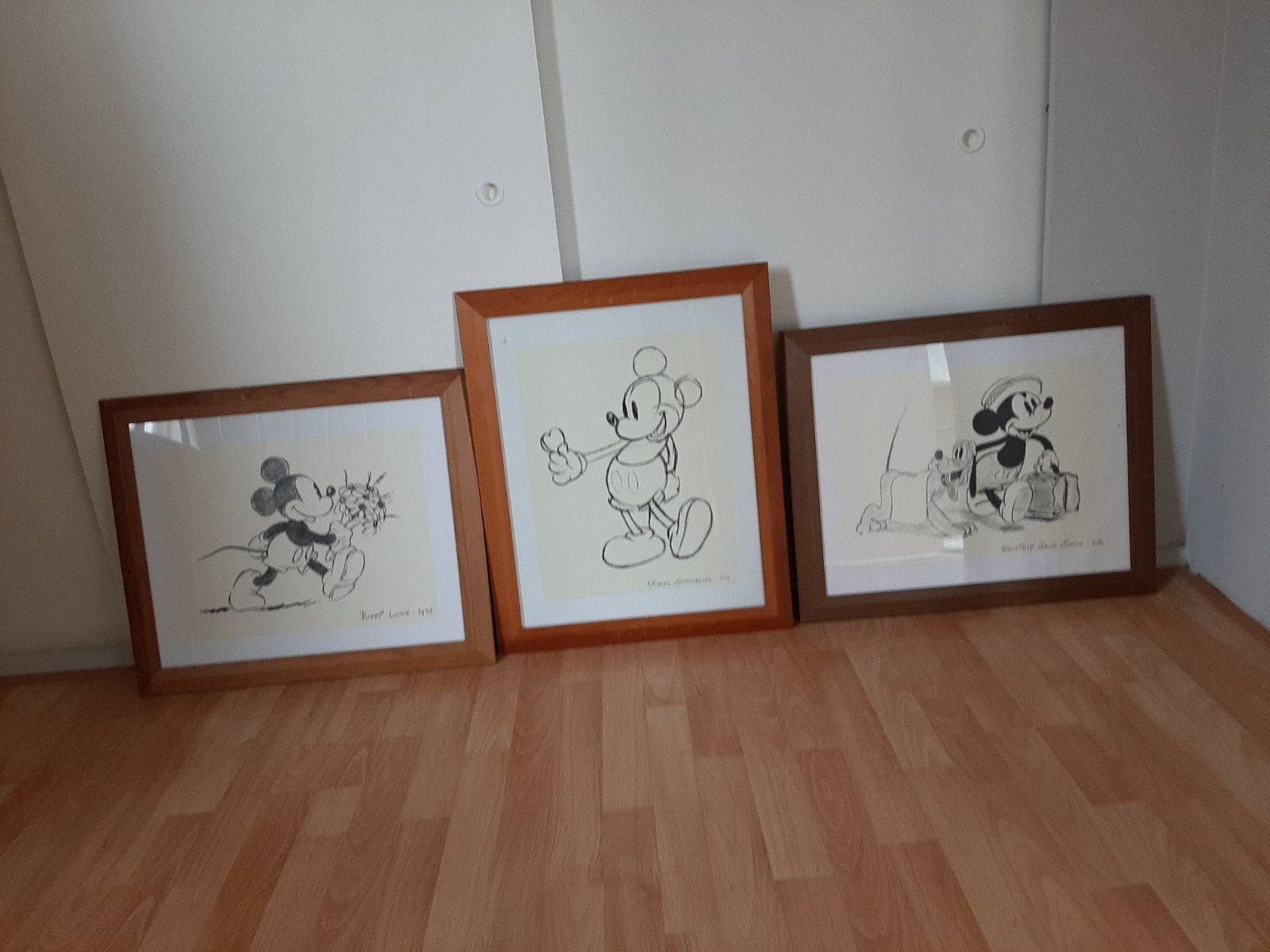 drie schilderijtjes tekeningen van Mickey mouse, Ophalen of Verzenden, Minder dan 50 cm, Schilderij