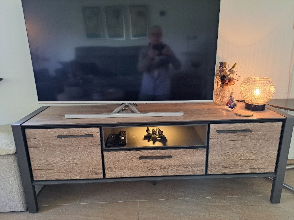 TV kast eiken look, 150 tot 200 cm, Zo goed als nieuw, Minder dan 100 cm, Eikenhout