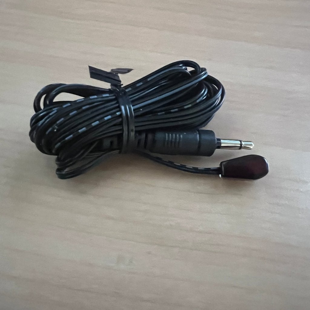INFRARED (IR) Transmitter / IR Blaster met 3,5mm Aansluiting, Ophalen of Verzenden, Zo goed als nieuw, Minder dan 2 meter, Overige kabels