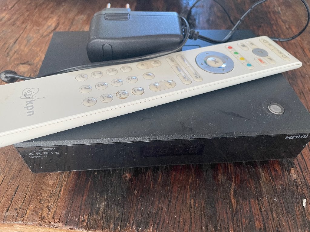 Arris VIP2952 V2, Audio, Tv en Foto, Ophalen of Verzenden, Zo goed als nieuw, Decoder