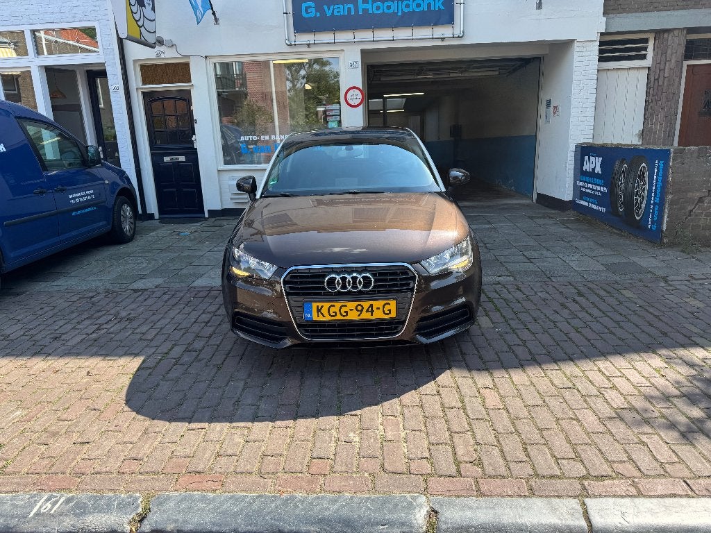 Audi A1 1.2 Tfsi 63KW 2013 Bruin Clima,Navi Nette auto, Auto's, Audi, Voorwielaandrijving, Euro 5, A1, Zwart