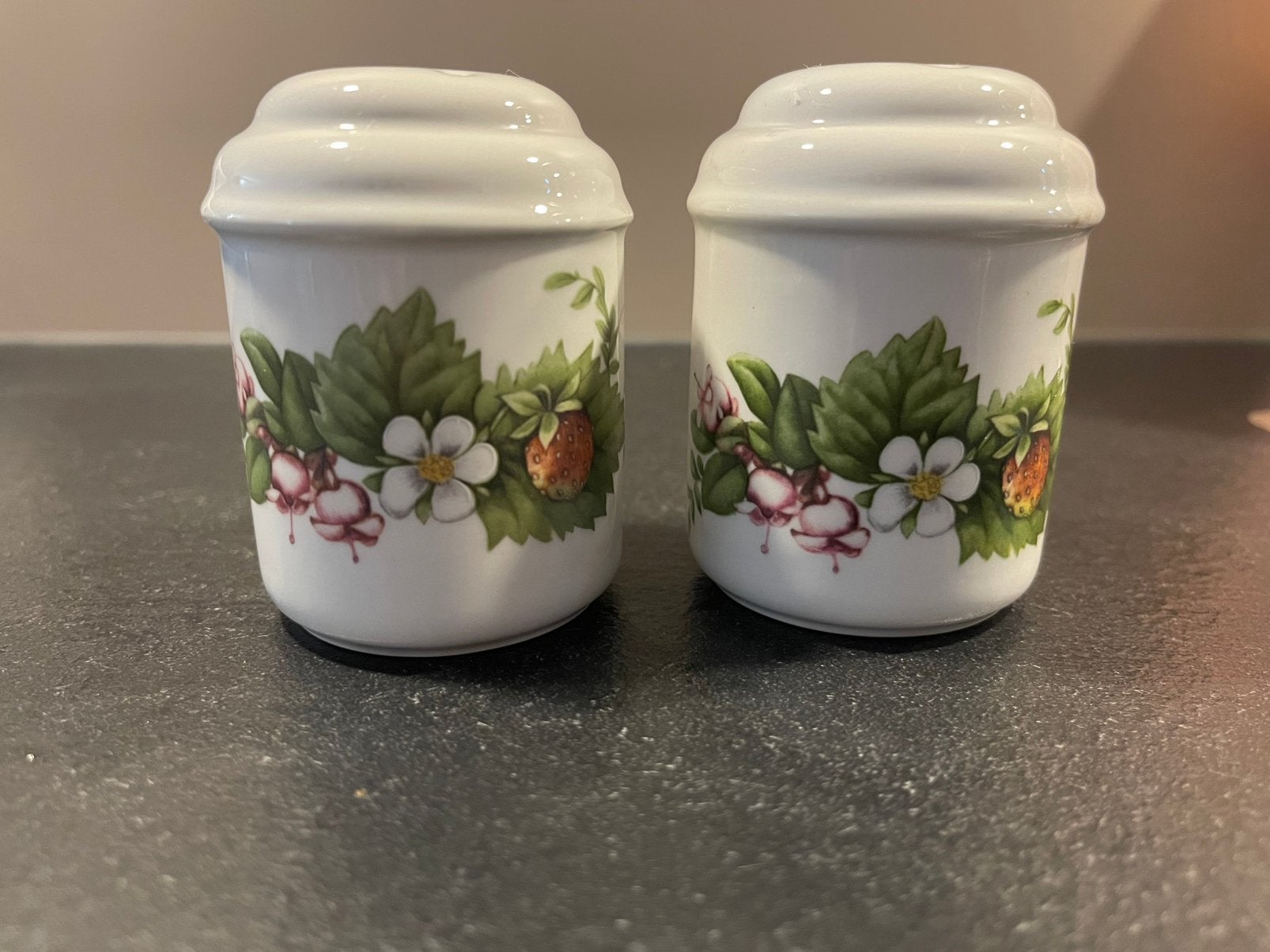 Marjolein Bastin bosvruchten Libelle peper en zout stel.Gaaf, Overige typen, Ophalen of Verzenden, Zo goed als nieuw, Overige stijlen