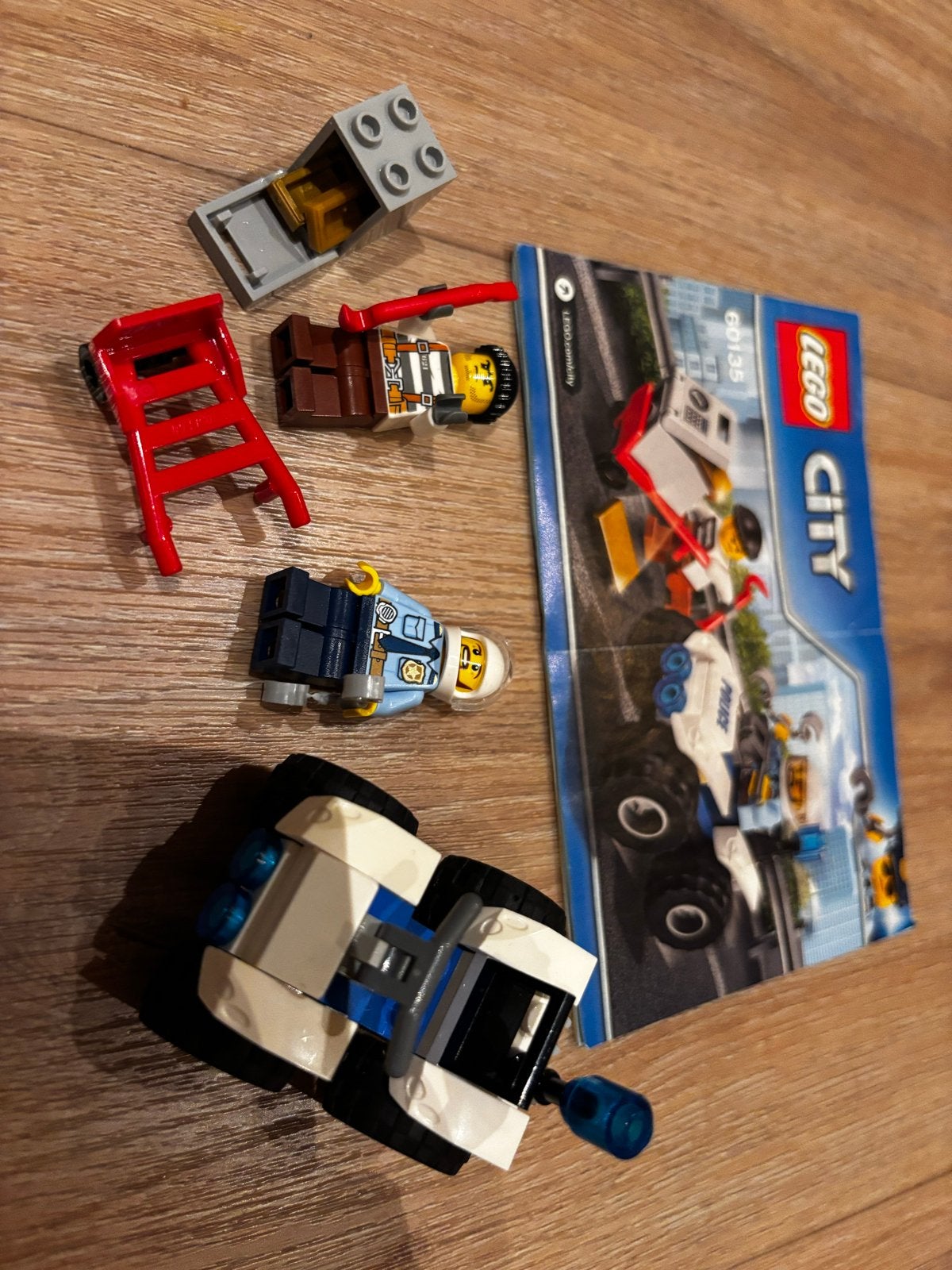 9905) Lego City Politie Achtervolging 60135 met instructies, Lego, Ophalen of Verzenden, Compleet, Complete set