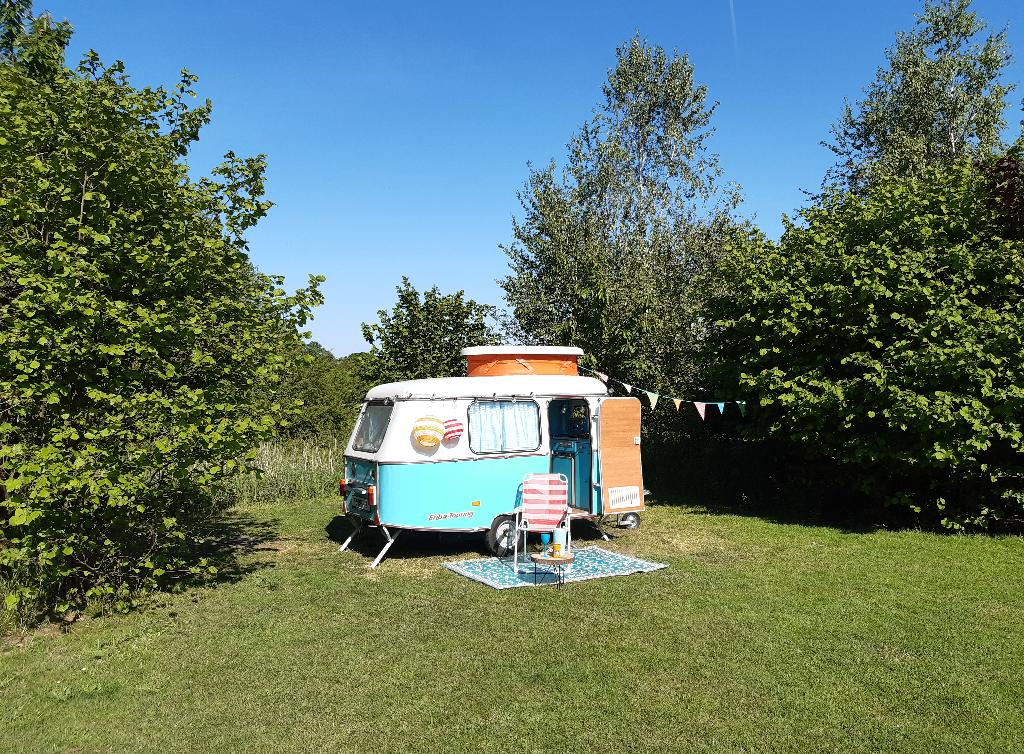 Retro caravan te huur voor 3 maanden