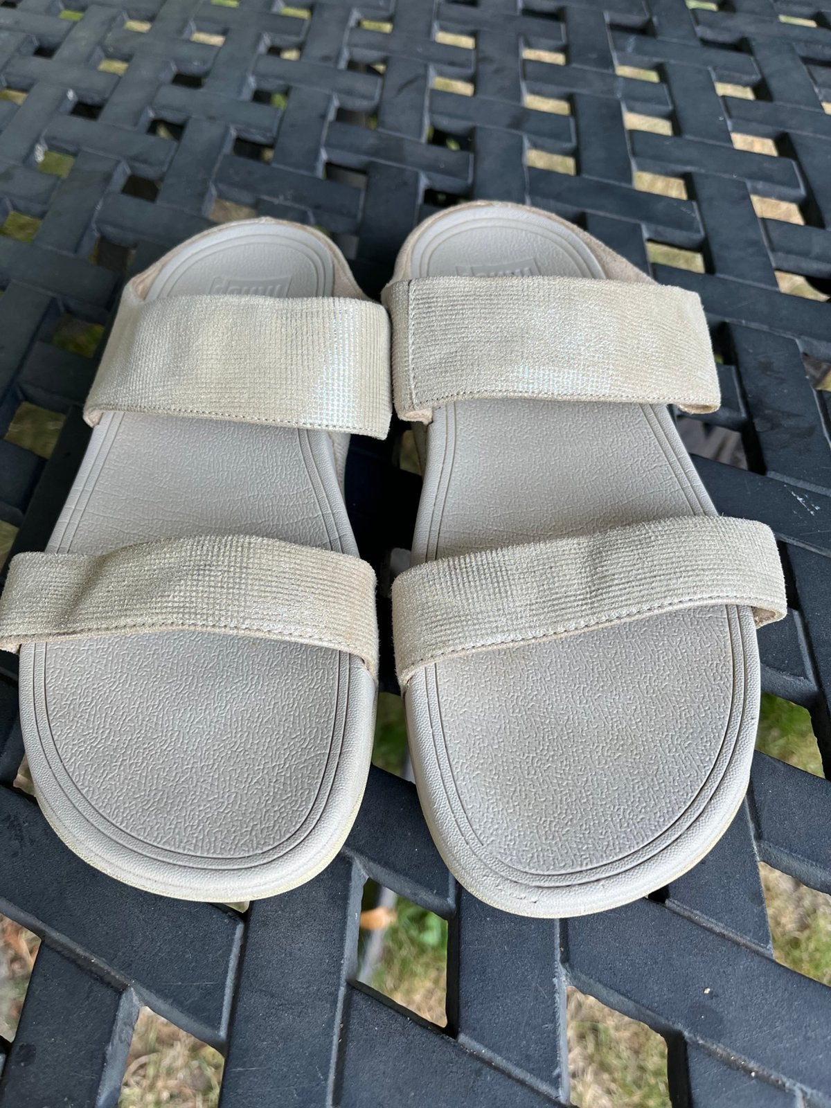 Fitflop slippers maat 40 beige grijs, Slippers, Beige, Ophalen of Verzenden, Zo goed als nieuw