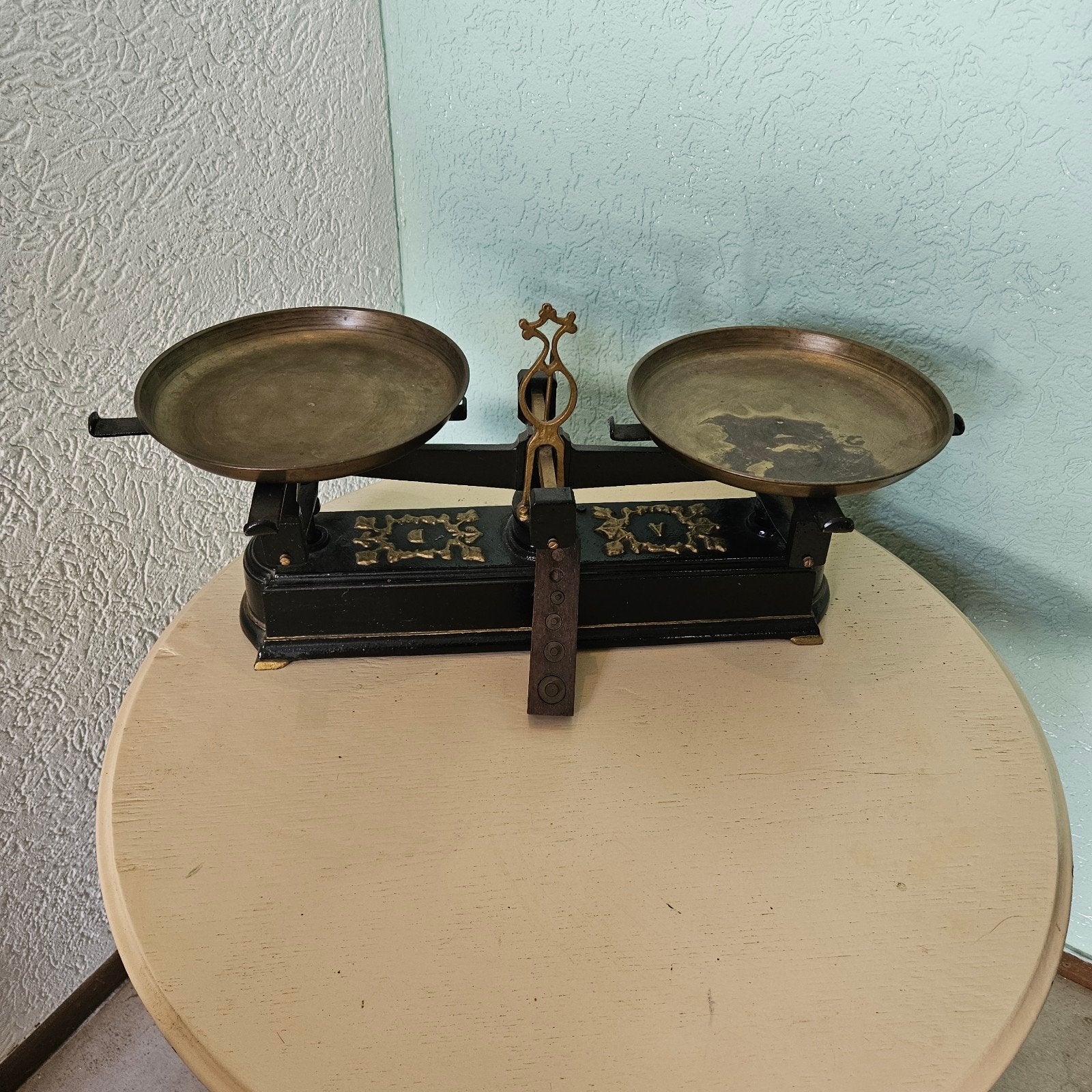 Antieke balansweegschaal - Decoratief en functioneel, Ophalen