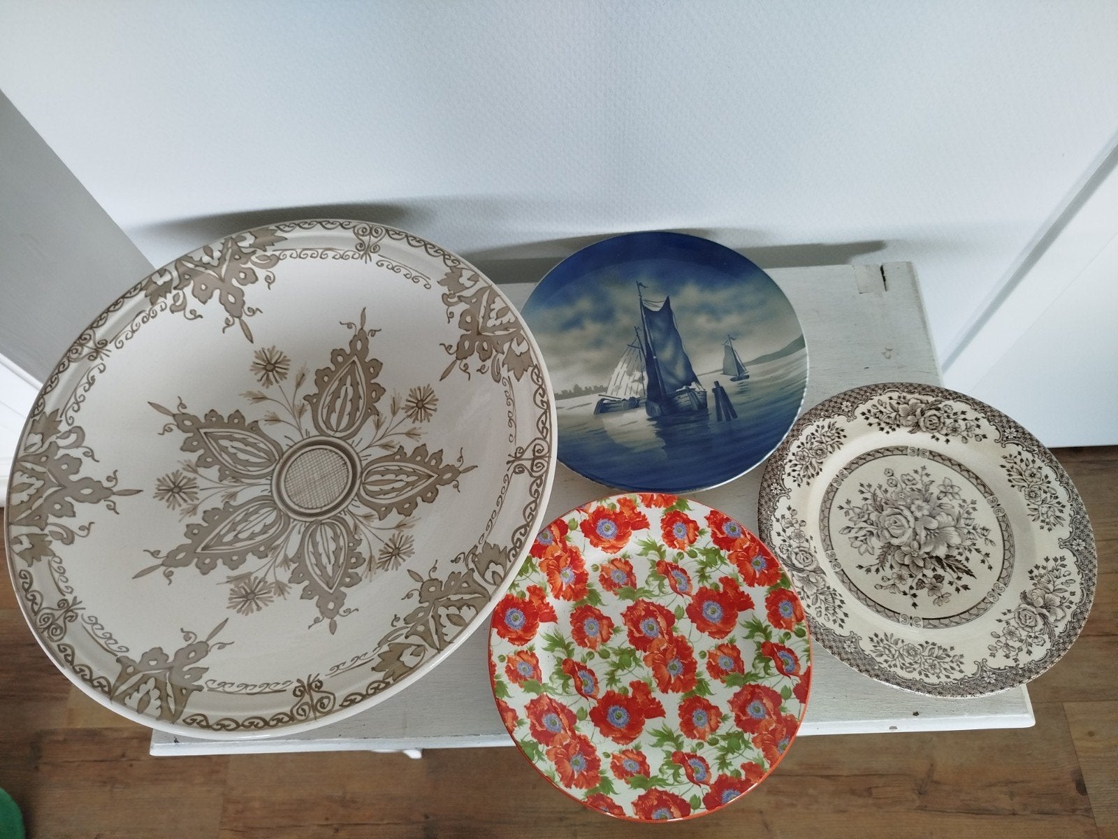 oude Bordjes en grote schaal keramiek, Antiek en Kunst, Curiosa en Brocante, Ophalen