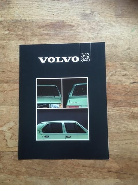 Autofolder/Brochure      Volvo   343 / 345      1982      NL, Ophalen of Verzenden, Zo goed als nieuw, Volvo