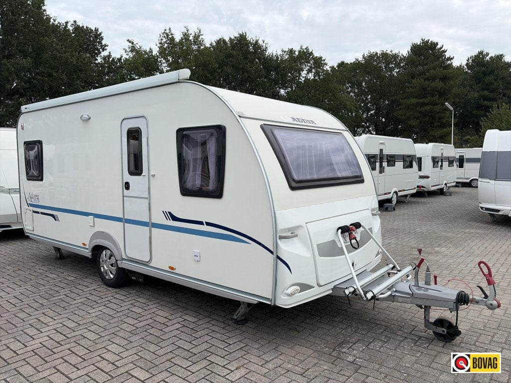 Adria Adora 512 UP Mover/Luifel/Fietsdr., Caravans en Kamperen, Caravans, Rondzit, Bedrijf, Schokbreker, Tot en met 4
