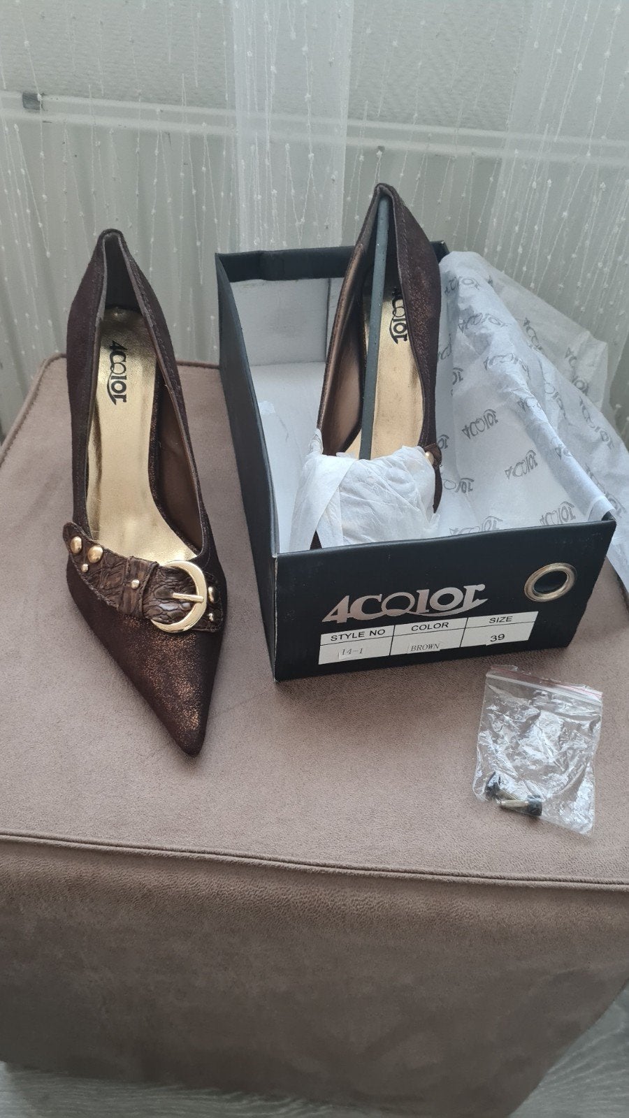 Nieuwe 4COLOR Pumps - Bruin met Gesp - Maat 39, Pumps, Bruin, Nieuw, Ophalen of Verzenden