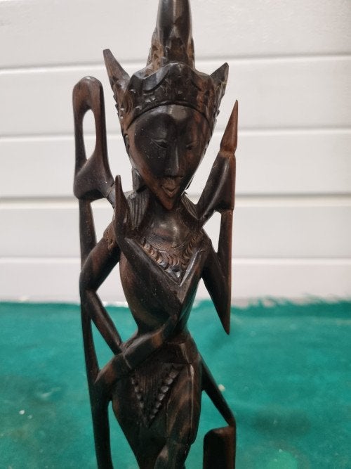 beeld van hout godin indonesisch vintage, Verzamelen, Beelden en Beeldjes, Ophalen of Verzenden
