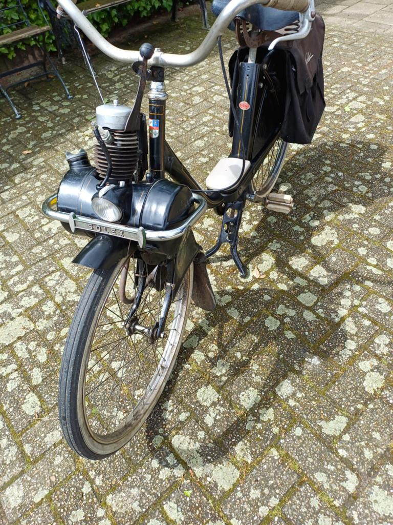 Solex 2 maal1met kenteken en een zonder tel 06 40605969, Fietsen en Brommers, Gebruikt, Ophalen of Verzenden, 2200 (Koffertje)
