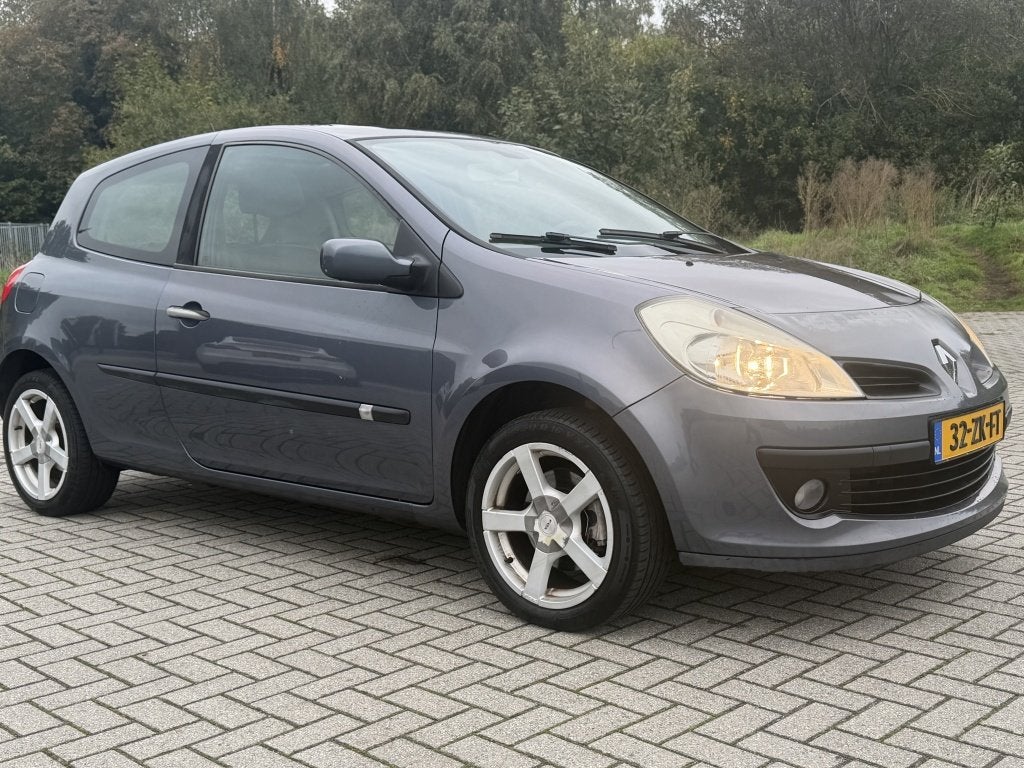Renault Clio 2.0-16V Dynamique S, 535 kg, Gebruikt, 4 cilinders, Blauw
