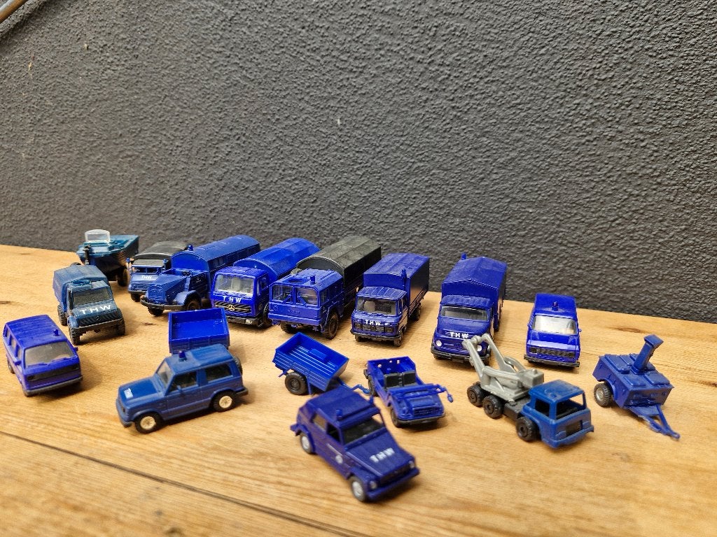 verzameling kleine auto's thw, Verzenden, Gebruikt, Auto, Overige merken