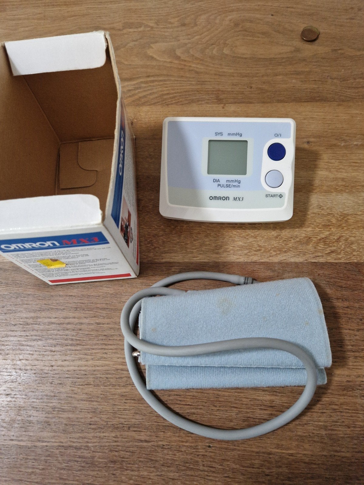 OMRON MX3 Bloeddrukmeter met manchet en 4x AA batterijen, Ophalen of Verzenden