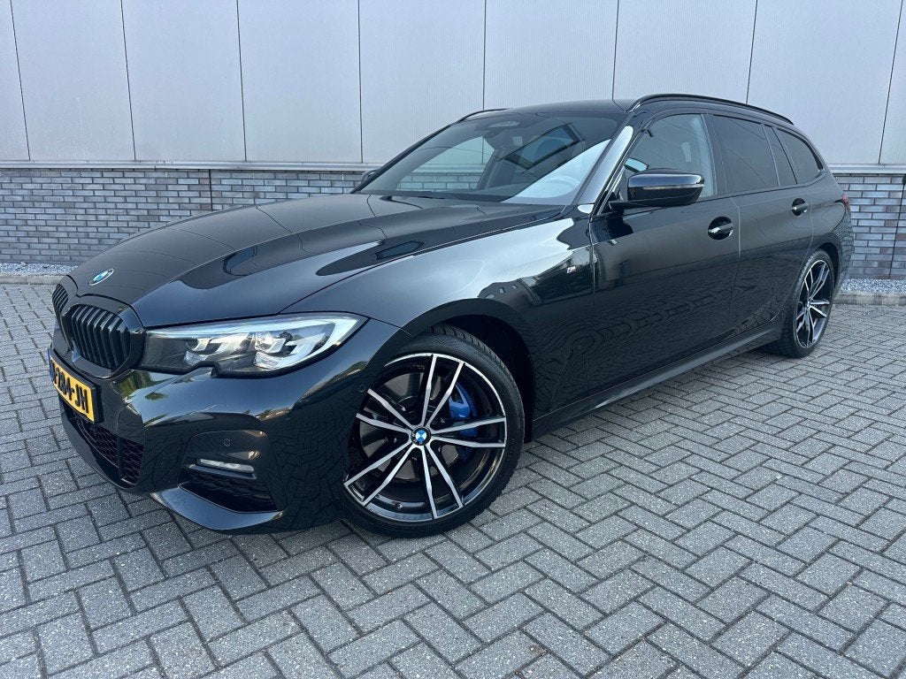 Bmw 3-SERIE Touring 330i High executive M sport, Automaat, 1998 cc, Achterwielaandrijving, Gebruikt