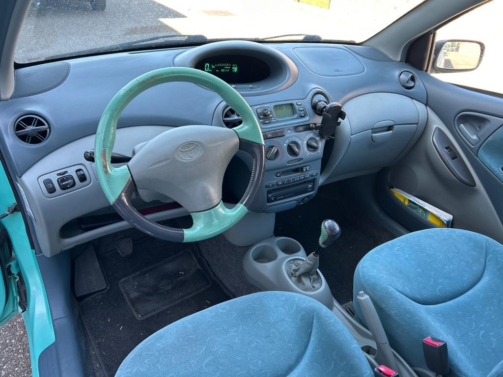 Toyota Yaris €1850,-1.3-16V VVT-i Sol Nap pas 100.350 Kms, Auto's, Voorwielaandrijving, 1299 cc, Gebruikt, 31 €/maand