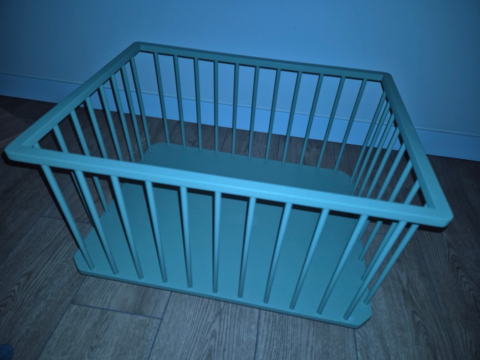 Mintgroene houten poppenbox - Zo goed als nieuw, Ophalen of Verzenden, Zo goed als nieuw, Overige typen