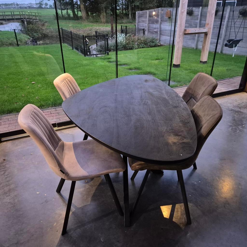 Moderne eettafel met 4 stoelen - Zo goed als nieuw, Huis en Inrichting, Tafels | Eettafels, Zo goed als nieuw, Modern, Vier personen