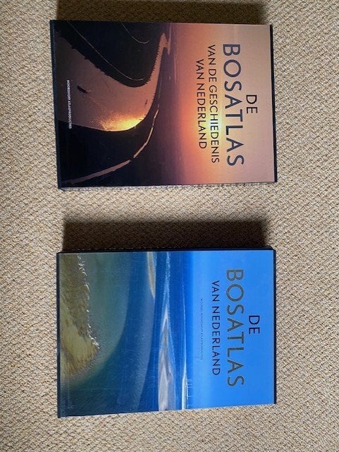 2 Bosatlassen van Nederland, 2000 tot heden, Ophalen of Verzenden, Nederland, Landkaart