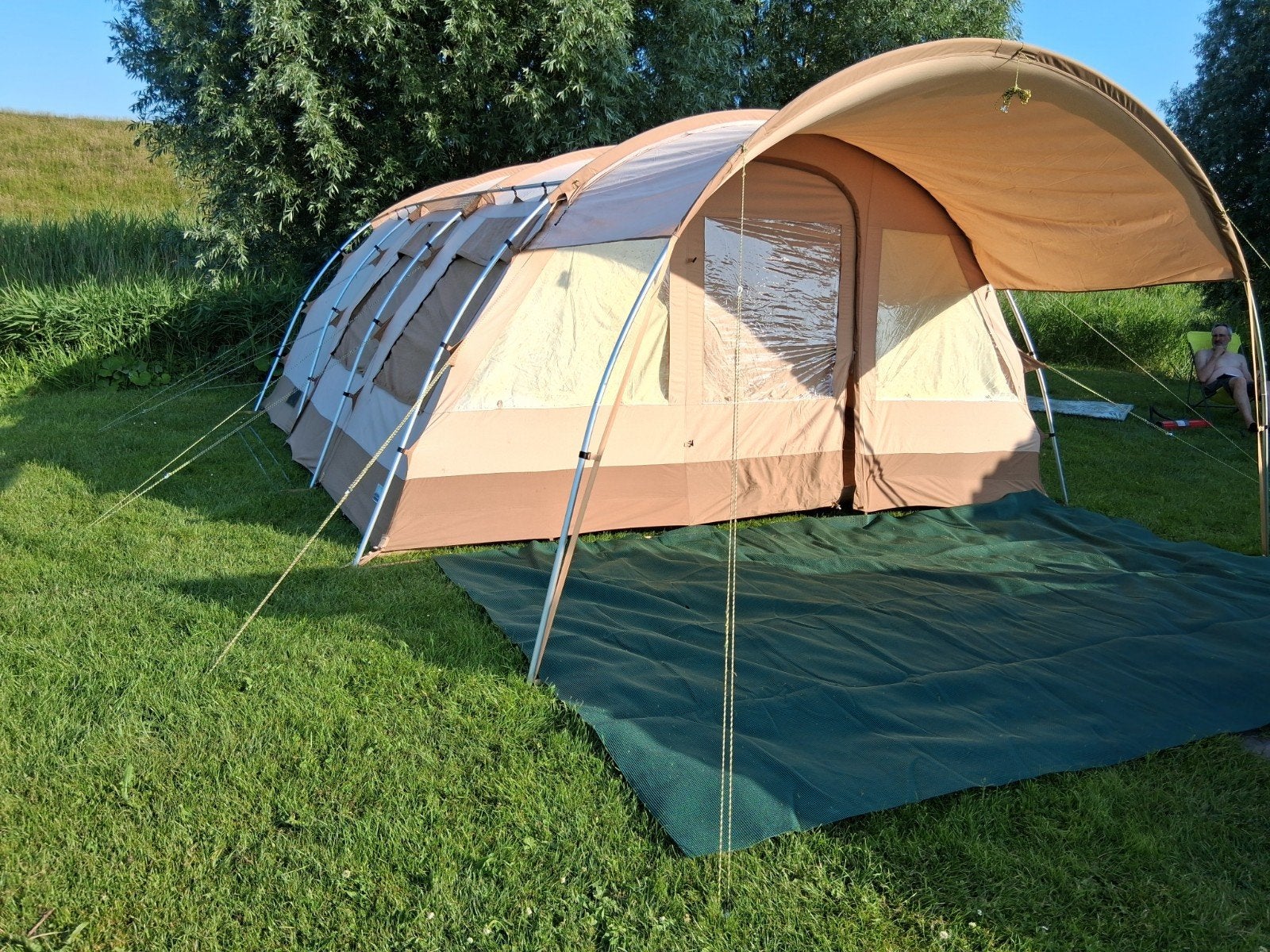 Scarpe tunneltent, Ophalen, Gebruikt