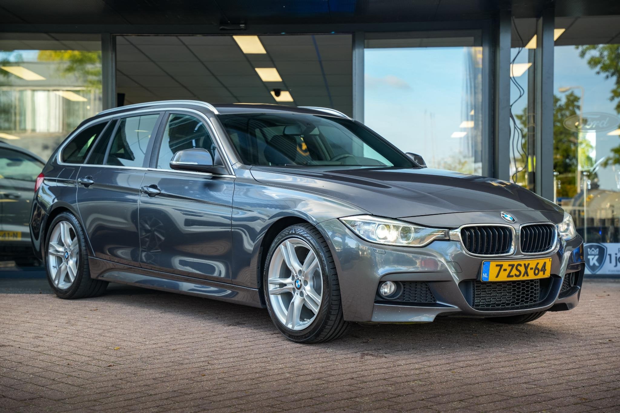 BMW 3-serie Touring 320i Executive M-Pakket Sportstoelen Alc, Auto's, Automaat, Gebruikt, 4 cilinders, Origineel Nederlands