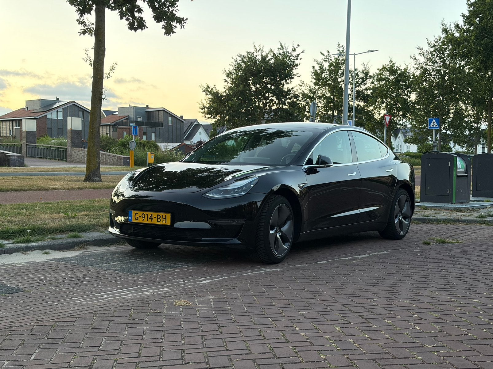 Tesla Model 3 2019 Zwart SOH 88%  (BTW VEREKENBAAR), Automaat, Zwart, Zwart, Elektrisch