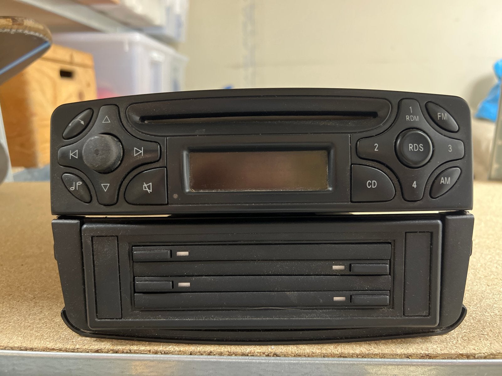 Mercedes Benz Vito / Viano originele autoradio met CD box, Ophalen of Verzenden, Gebruikt