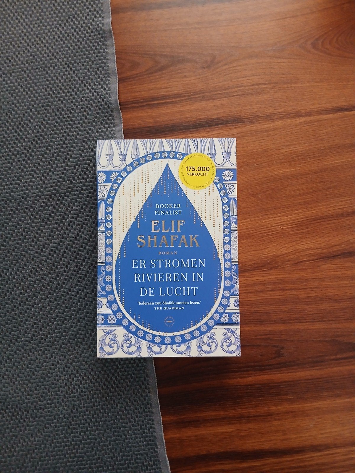 Elif Shafak - Er stromen rivieren in de lucht, Ophalen of Verzenden, Nieuw, Elif Shafak