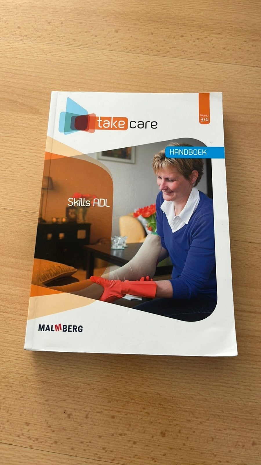 Handboek Skills ADL, Ophalen, Zo goed als nieuw, Overige niveaus, Nederlands