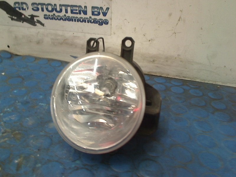Mistlamp Links Voor Toyota Yaris III (P13) 2014 8122002110, Auto-onderdelen, Gebruikt, Kundenbetreuung@toyota.de, Toyota-Allee 2, Köln 50858, , Duitsland