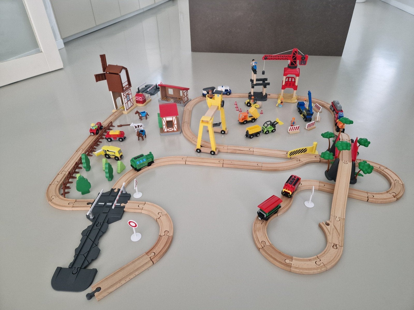 houten treinbaan, Ophalen
