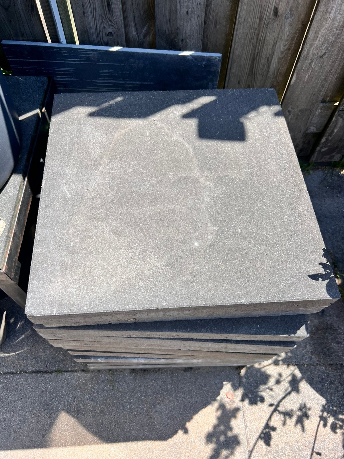 gratis 12 straat tegels antreciet grijs 50x50 cm, Tuin en Terras, Ophalen, Zo goed als nieuw, Beton, Terrastegels