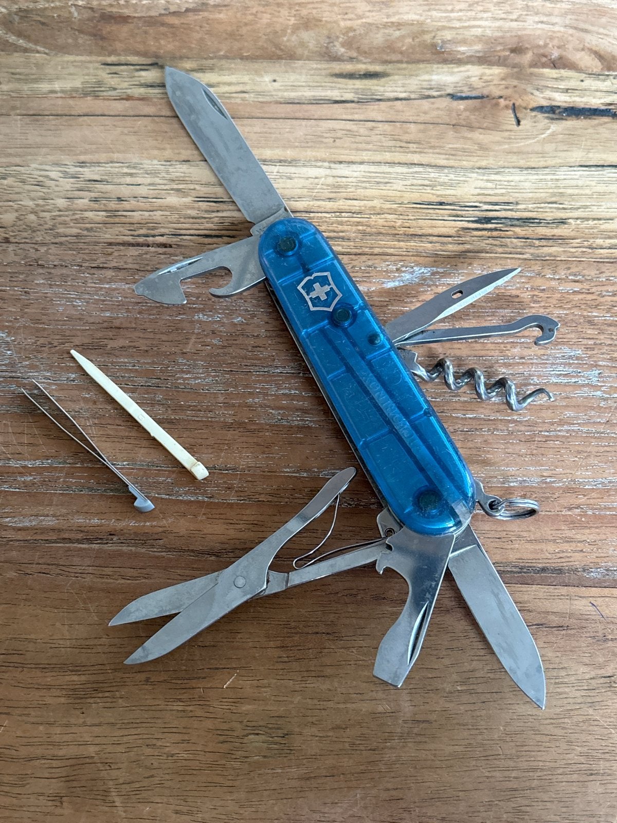 Victorinox Climber transparant blauw zakmes €17,50, Ophalen of Verzenden, Gebruikt