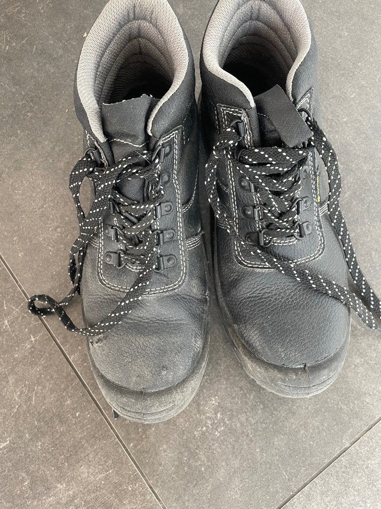 Werkschoenen, Ophalen, Gebruikt