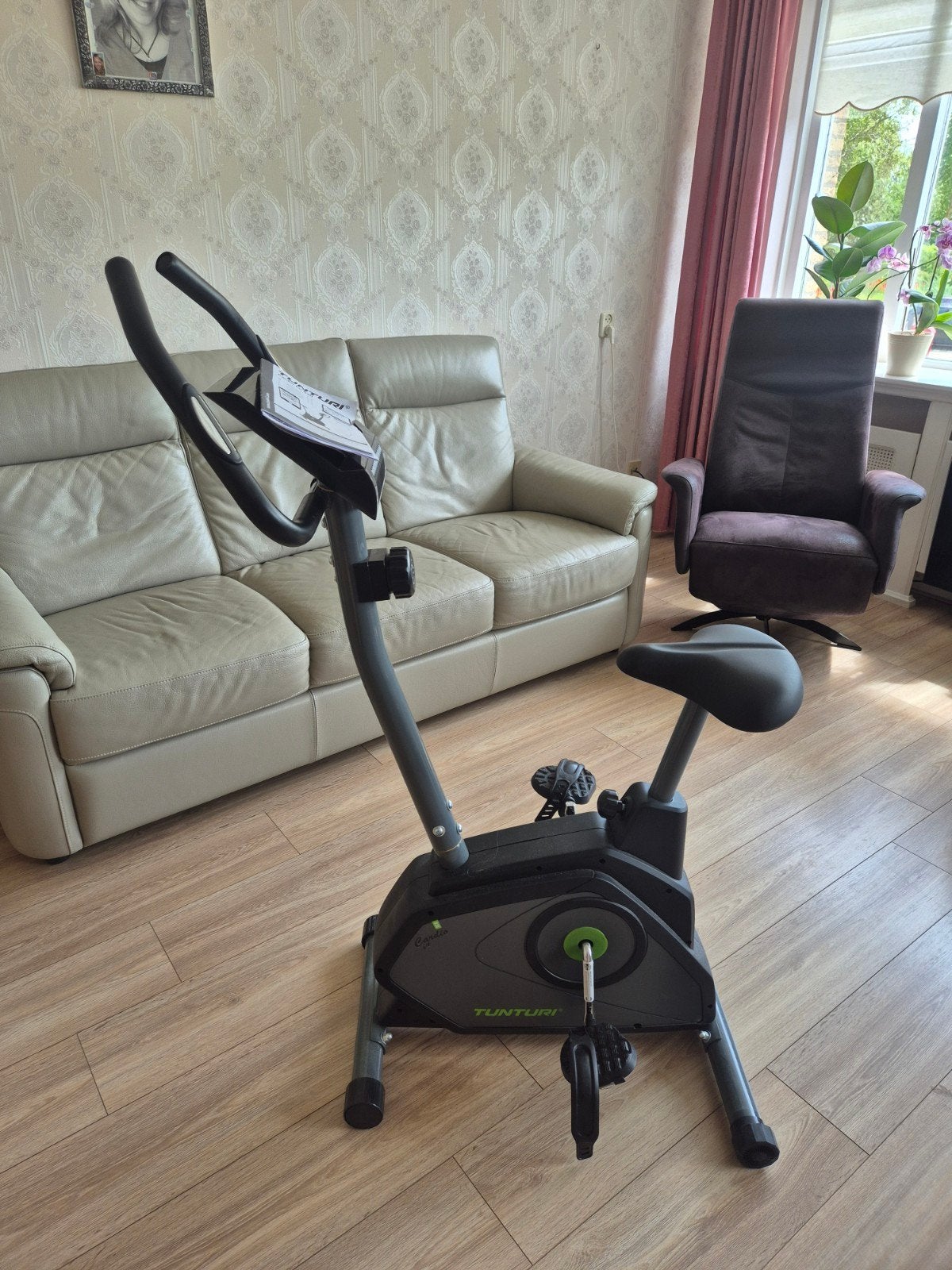 Tunturi Cardio Fit B30 Hometrainer - Zo goed als nieuw, Sport en Fitness, Fitnessapparatuur, Ophalen, Zo goed als nieuw, Hometrainer