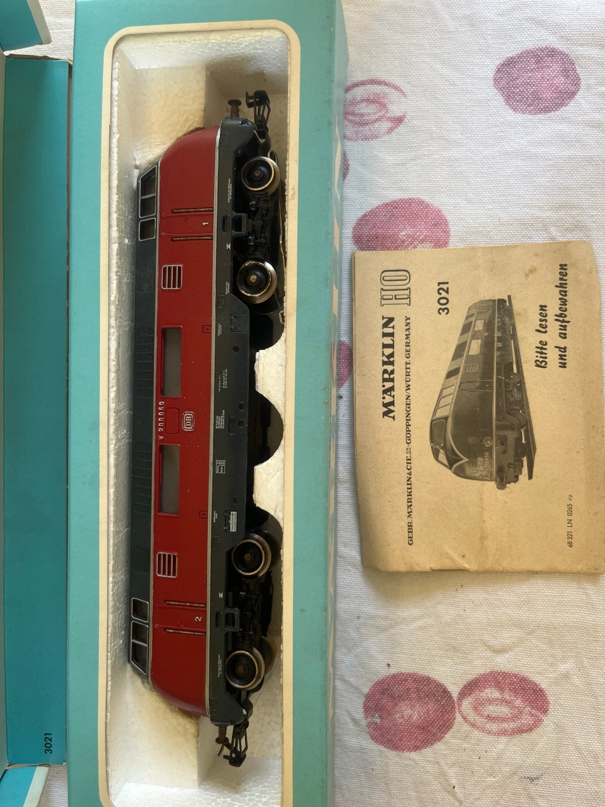Märklin HO Diesellocomotief V 200 006 - 3021, Ophalen, Wisselstroom, Gebruikt, Locomotief