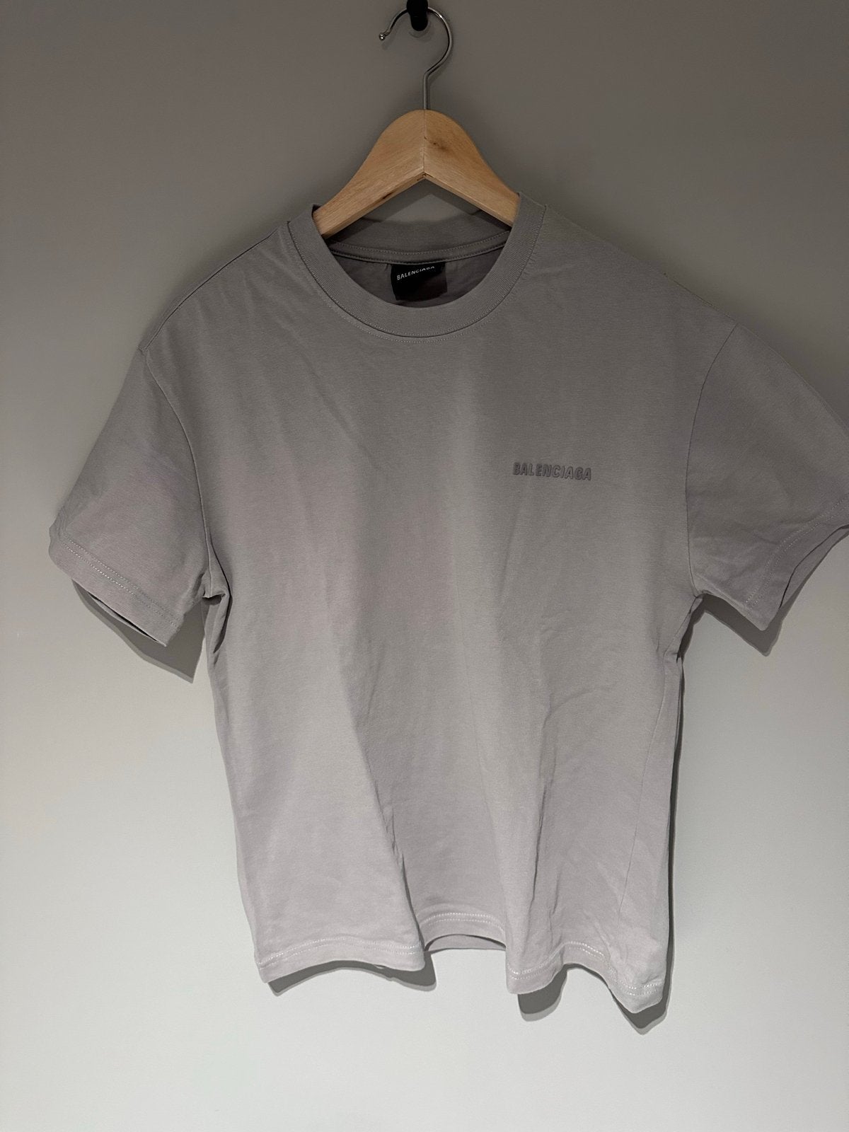 Balenciaga T-shirt - Grijs met logo, Ophalen of Verzenden, Zo goed als nieuw, Grijs, Korte mouw