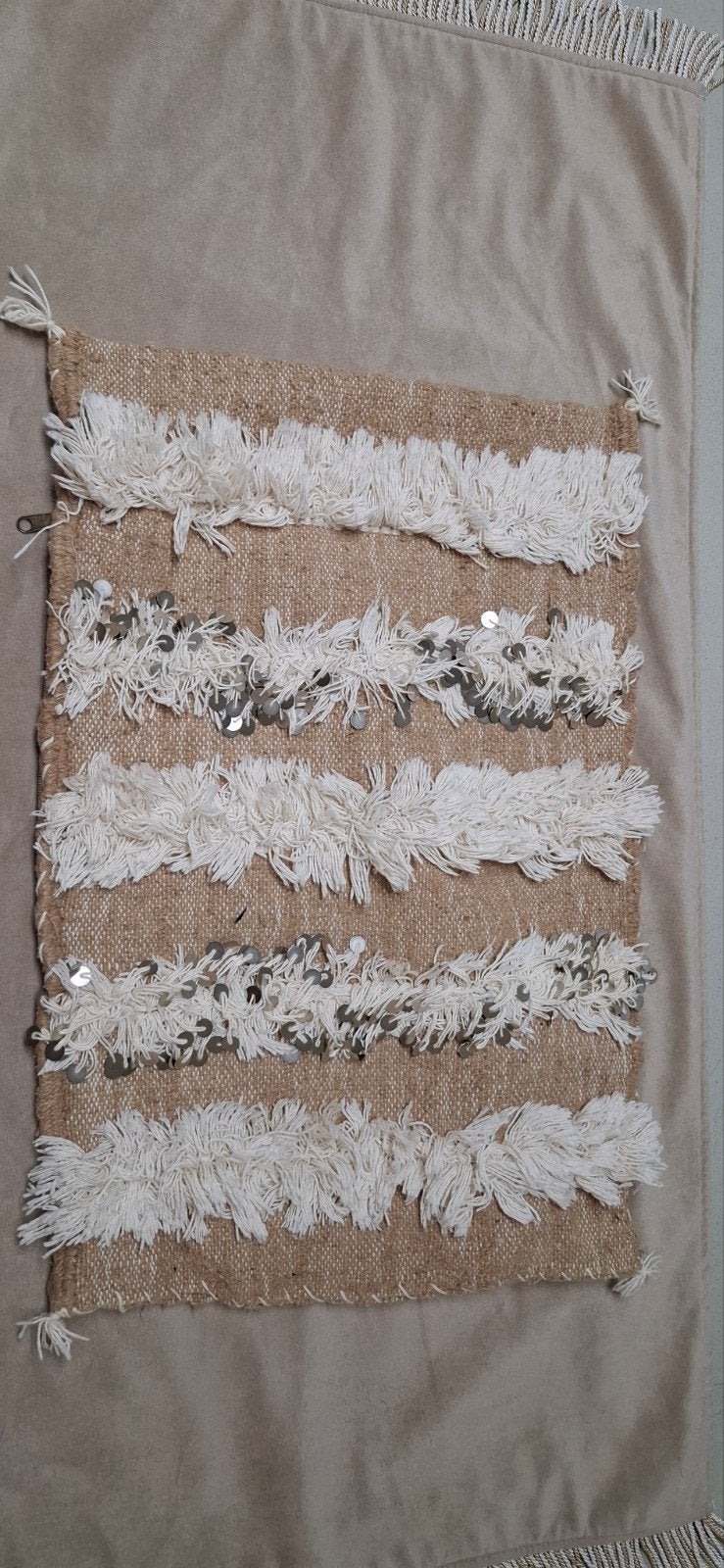 Decoratief kussen met franjes en pailletten, Ophalen of Verzenden, Gebruikt, Beige, Rechthoekig
