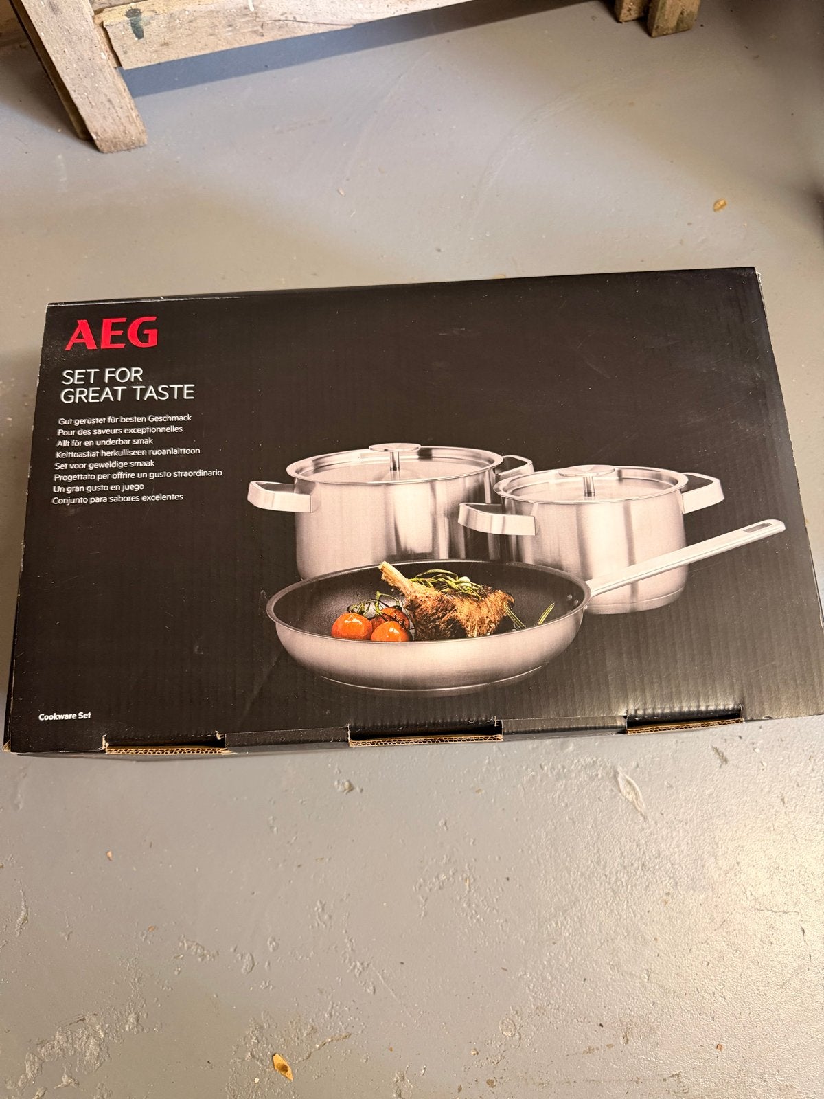 Nieuwe AEG pannenset - 3-delig, Ophalen, Met deksel, Nieuw, Pannenset
