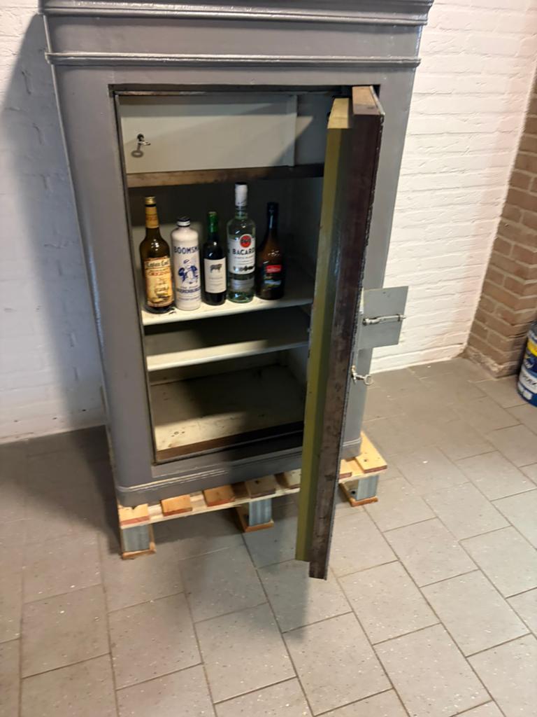 Wijnkast drank kast sier kluis 1913, Ophalen, Gebruikt