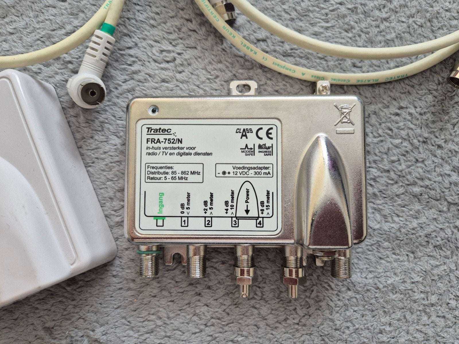 Tratec FRA-752/N In-huis versterker voor radio/tv, Ophalen, Zo goed als nieuw, Minder dan 2 meter, Coaxiale kabel