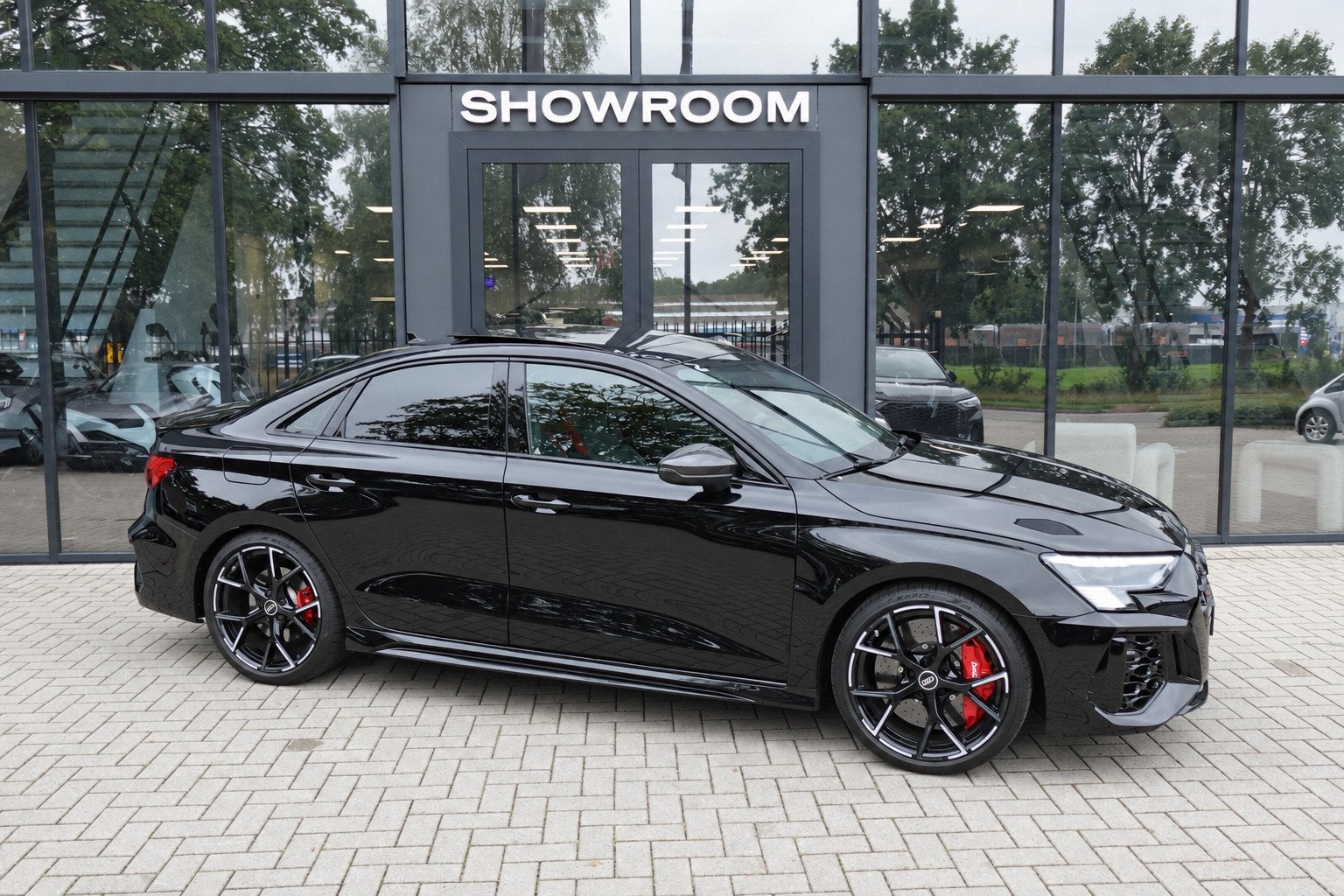 Audi RS3 Limousine 2.5 TFSI RS 3 quattro PANO KERAMISCH CARB, Auto's, Automaat, Dealer onderhouden, Gebruikt, Zwart