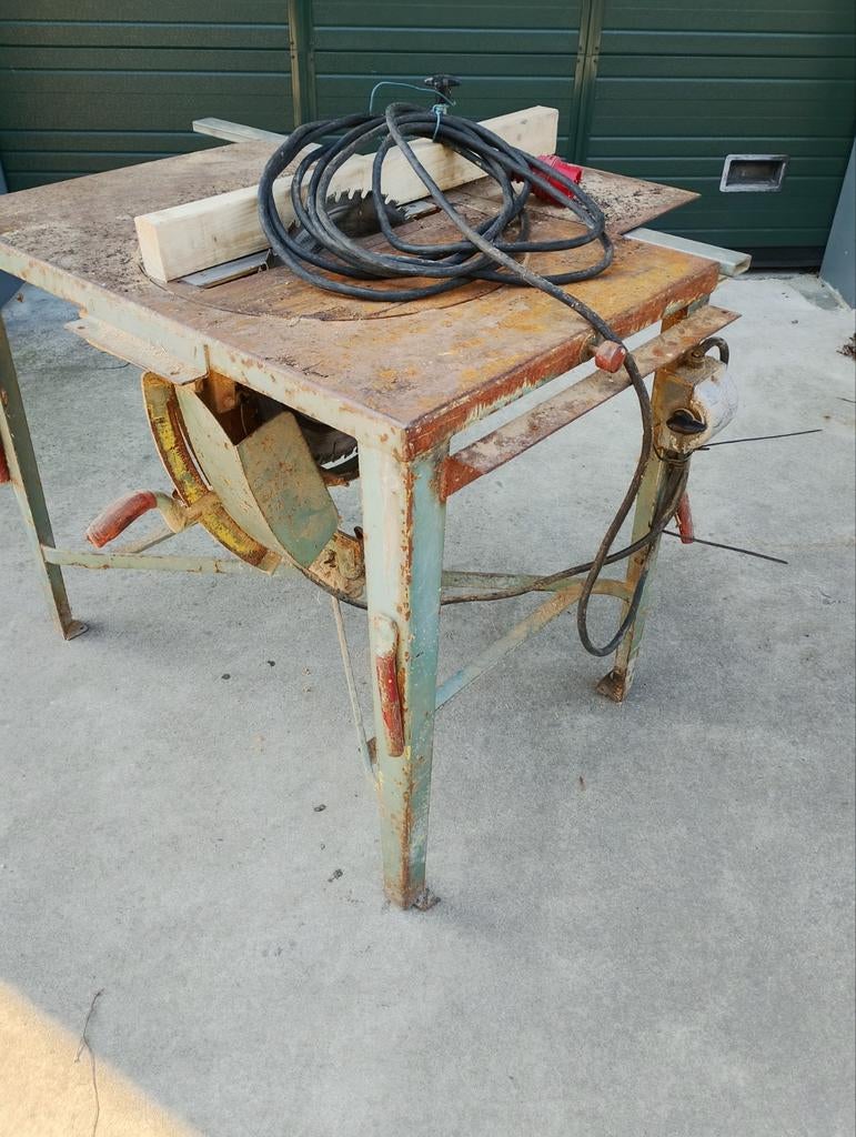 Zaagtafel 380volt proffesionele zware machi e, Ophalen, Gebruikt, Cirkelzaag, 70 mm of meer