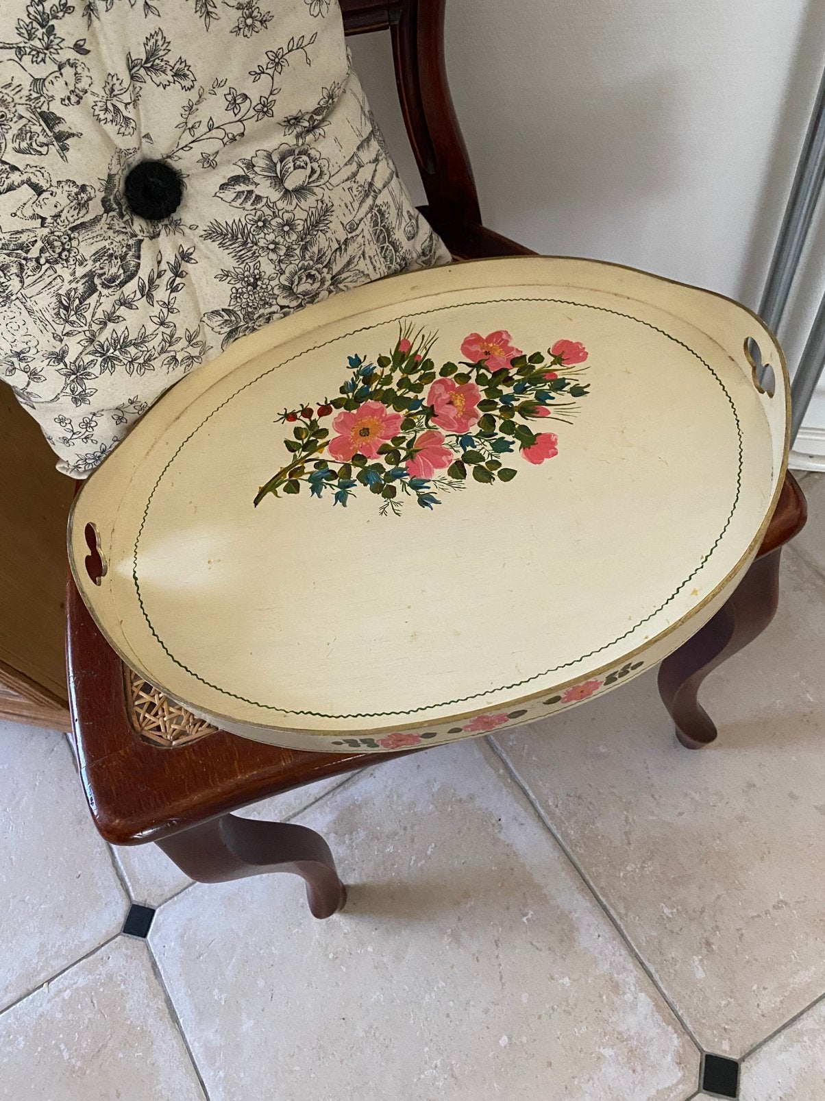 Brocante handbeschilderd dienblad met bloemmotief, Gebruikt, Ophalen of Verzenden, Handgemaakt, Dienblad
