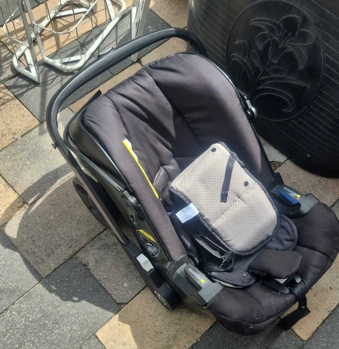 Baby Maison Autostoel Buggy - Zonnescherm vervangen, 0 t/m 13 kg, Ophalen, Overige merken, Gebruikt