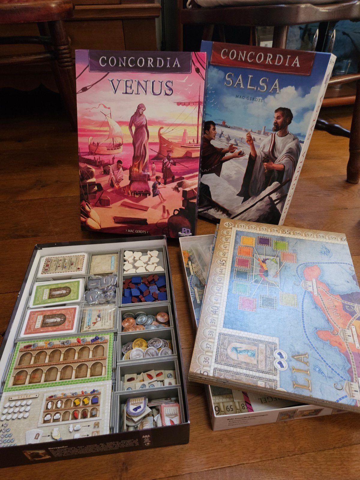 Concordia Venus Bordspel + Uitbreidingen + Insert, Ophalen of Verzenden, Zo goed als nieuw