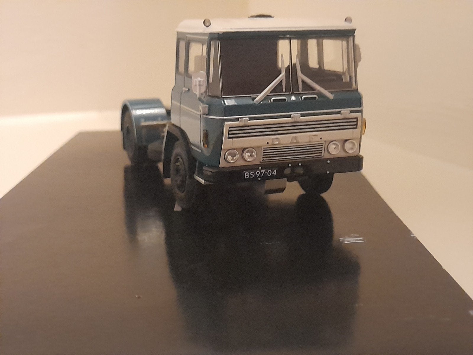 WSI  DAF 2600, Hobby en Vrije tijd, Modelauto's | 1:50, Ophalen of Verzenden, Zo goed als nieuw, Bus of Vrachtwagen, Wsi