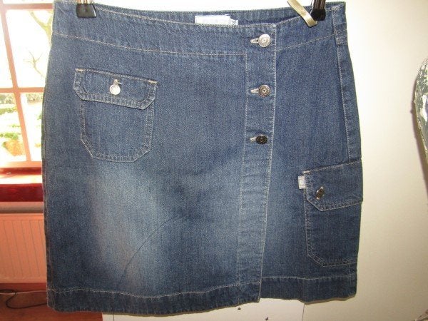 D152 Dreamstar mt 36 rok denim spijkerrok vaste overslag, Kleding | Dames, Rokken, Dreamstar, Zo goed als nieuw, Maat 36 (S), Boven de knie